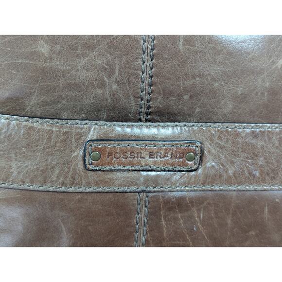 Vintage Fossil Brown Leather Messenger Crossbody Computer Laptop Bag Magnets - Picture 9 of 14